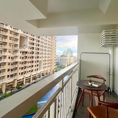Brixton Place, Weston Tower Манила Екстериор снимка